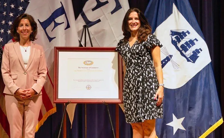 e award gina raimondo et gina lalicata